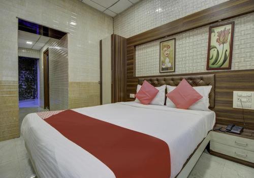The Hotel Grace Place Inn Нью-Дели Экстерьер фото
